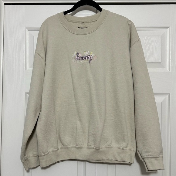 Sunkissed Coconut Embroidered “Honey” Crew Sweatshirt in Cream Size Large GUC‎ - Picture 1 of 4